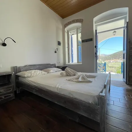 Kroissos Szálloda *